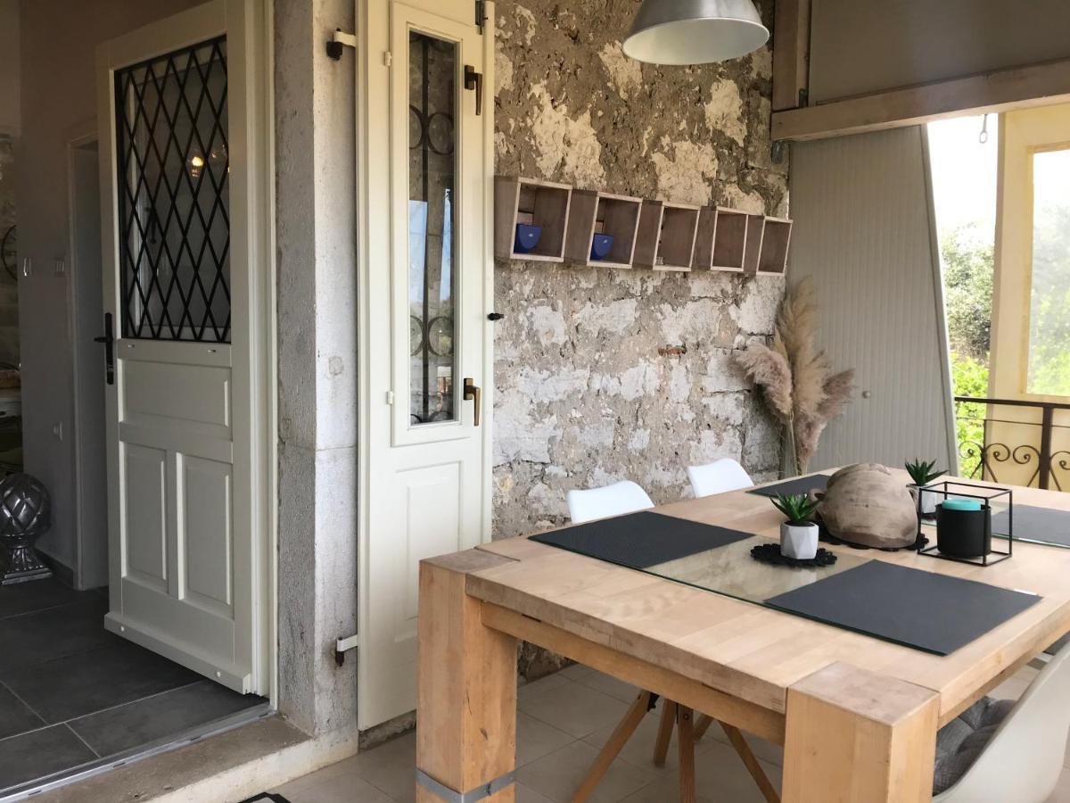Stone House Chiara Seaview Apartment Funtana Ngoại thất bức ảnh