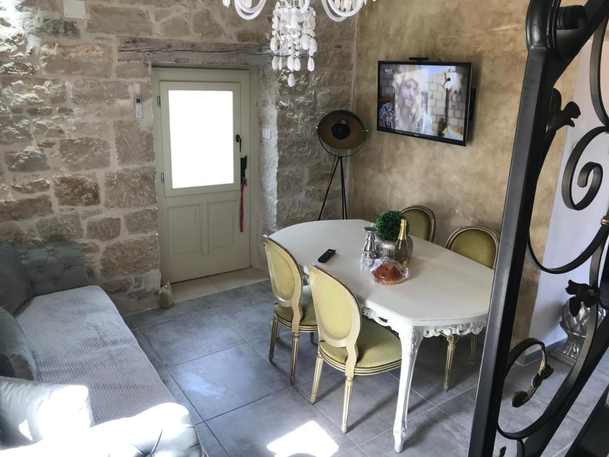 Stone House Chiara Seaview Apartment Funtana Ngoại thất bức ảnh