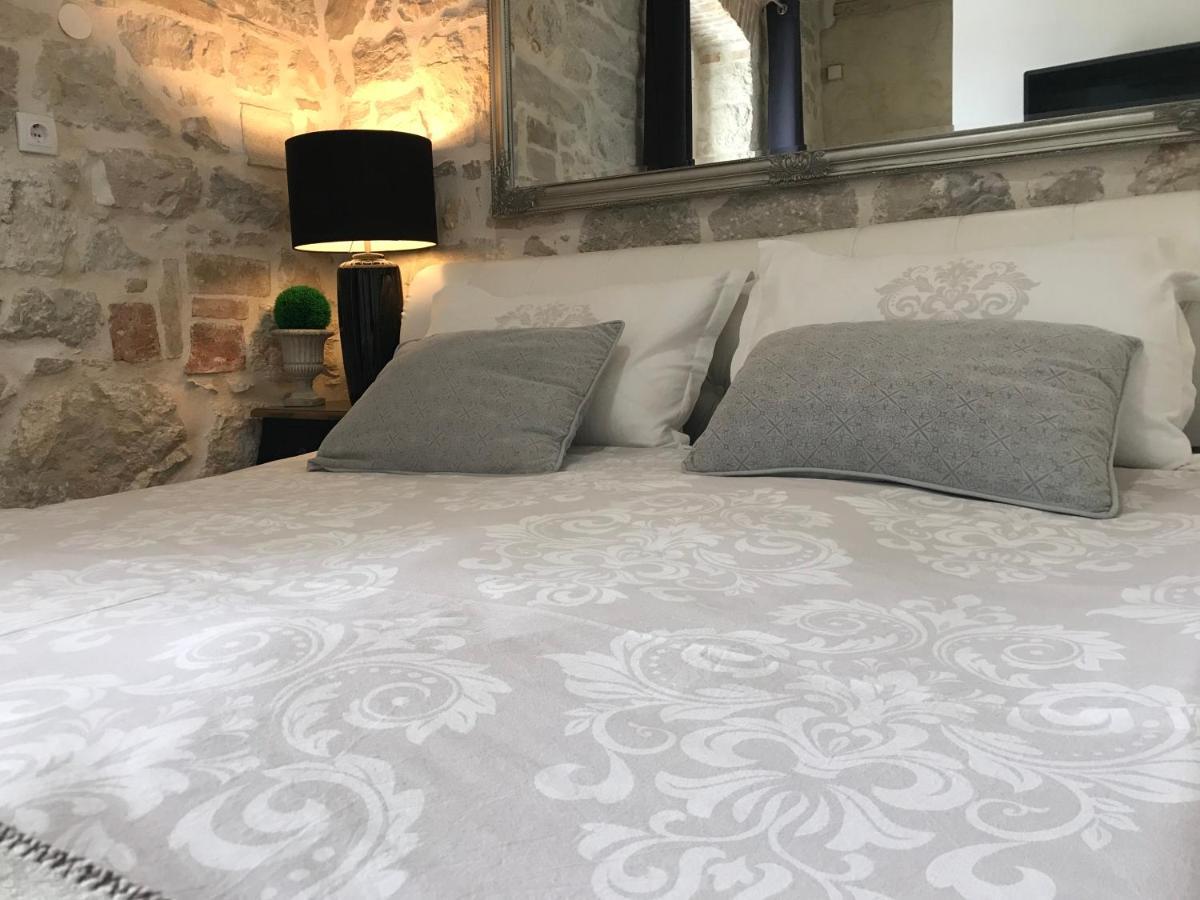 Stone House Chiara Seaview Apartment Funtana Ngoại thất bức ảnh